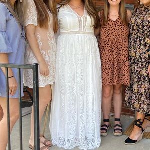 Long white boho dress. Short sleeve